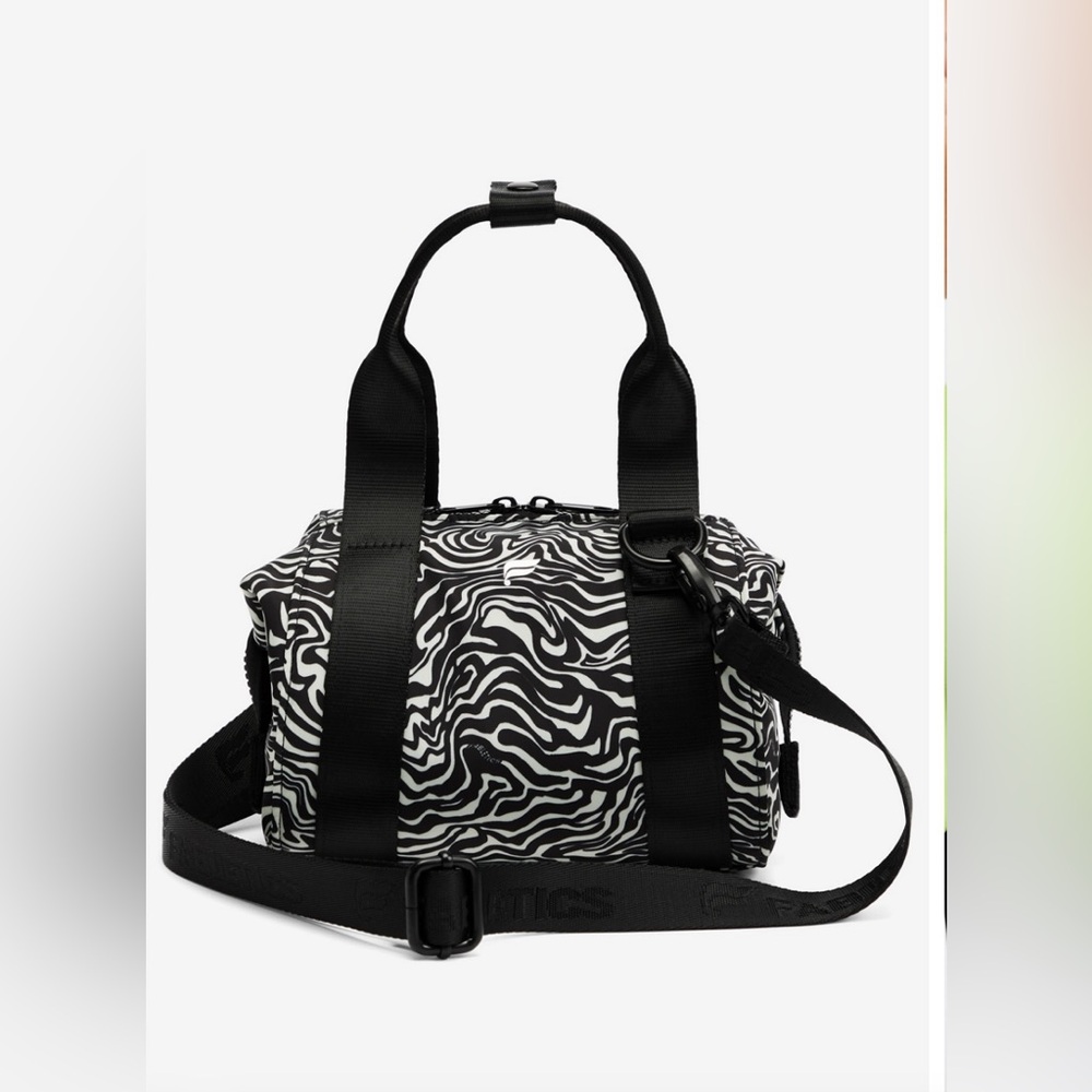 NWT Mini Grip duffle Bag